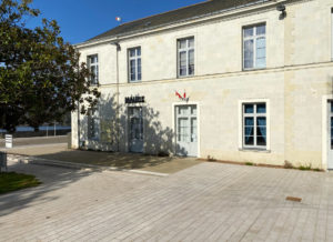 place-mairie-saint-clement-des-levees-49350